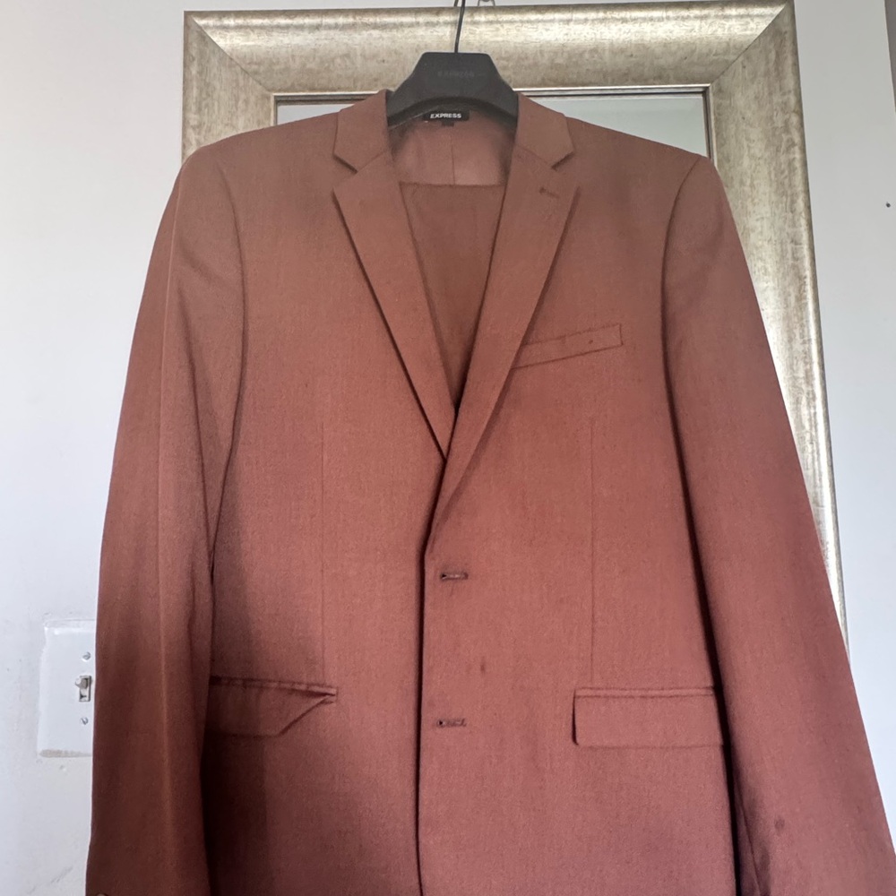 Express Brown Suit with Notched Lapels